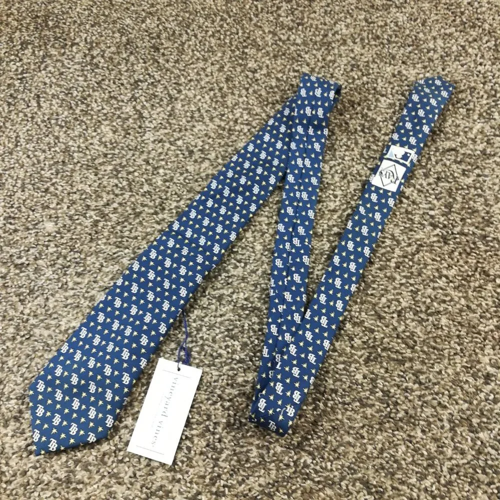 NWT Tampa Bay Rays Neck Tie Vineyard Vines Silk Boys 48.5L 3.25W